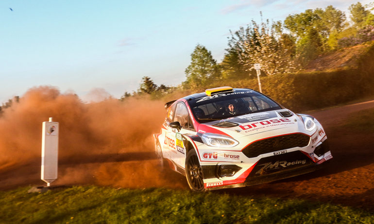 Dominik Dinkel in Sulingen trotz Plattfuß auf dem Podium